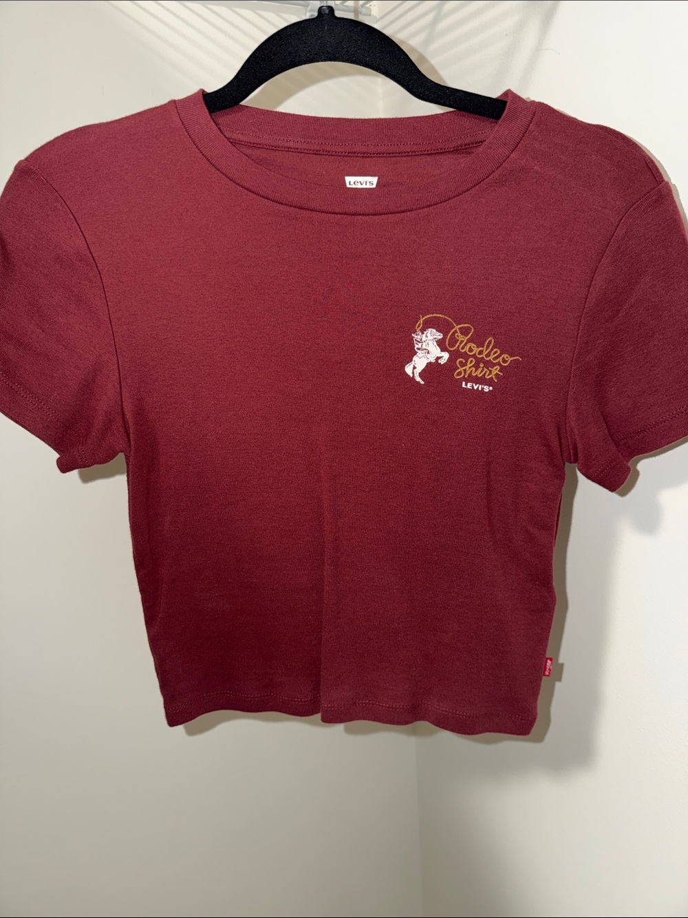 Levi's Maroon Rodeo Graphic Crop Tee